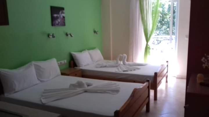 Poseidon Rooms Vrasná Eksteriør bilde