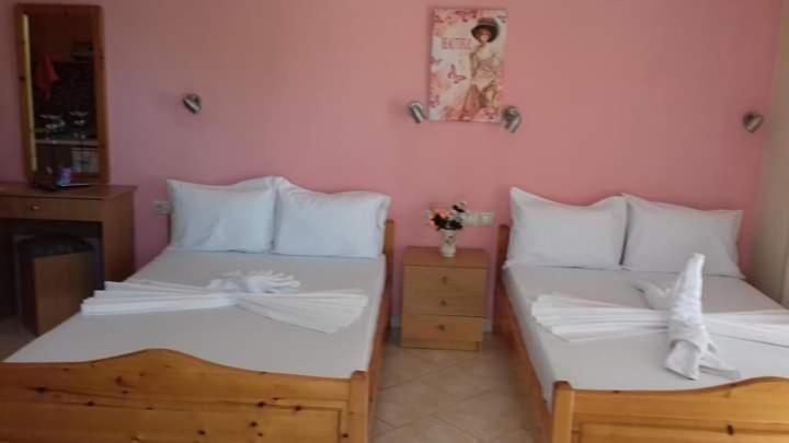Poseidon Rooms Vrasná Eksteriør bilde