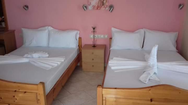 Poseidon Rooms Vrasná Eksteriør bilde