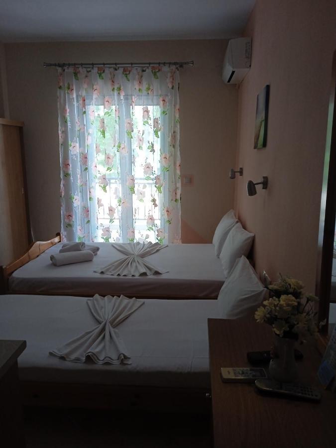 Poseidon Rooms Vrasná Eksteriør bilde
